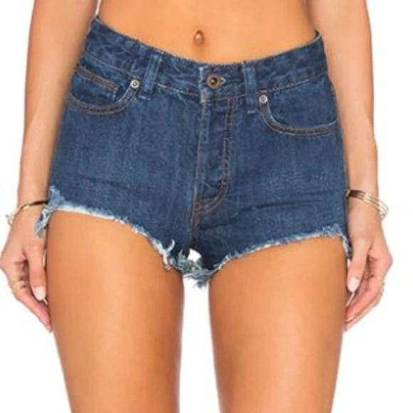 Free People Logan Denim Cut Off Rinse Wash Shorts - Picture 1 of 8